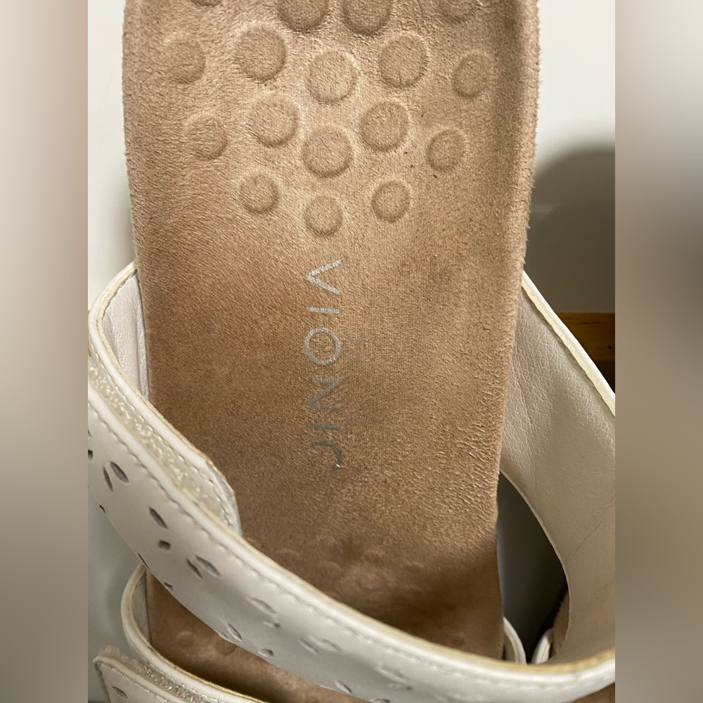 Vionic sandals - Picture 3 of 4